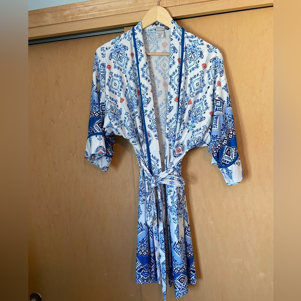 In Bloom Soft Robe size Small/Extra Small